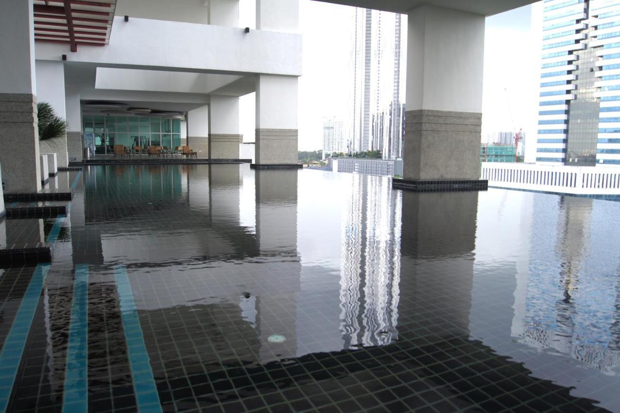 Twin Galaxy Suites By Iconic Bliss Johor Bahru Exterior foto