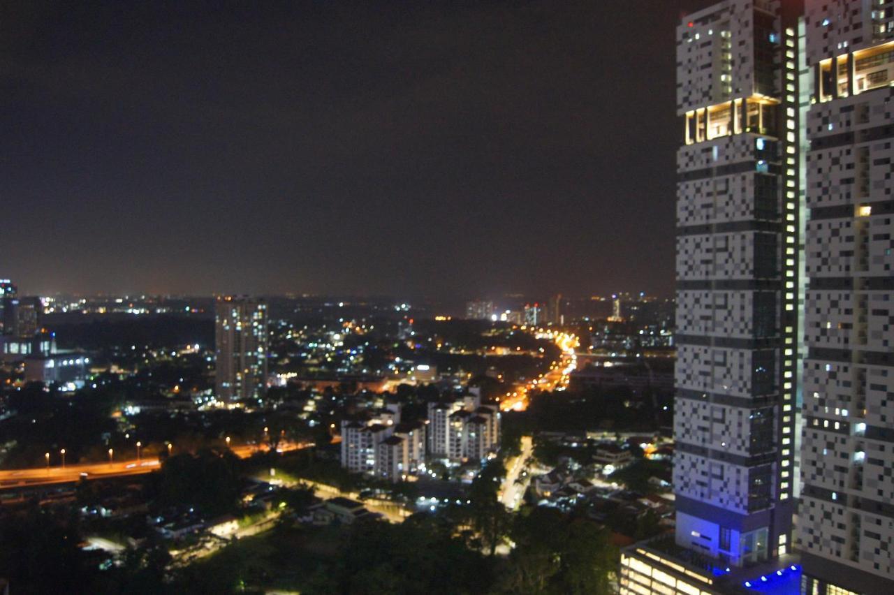 Twin Galaxy Suites By Iconic Bliss Johor Bahru Exterior foto